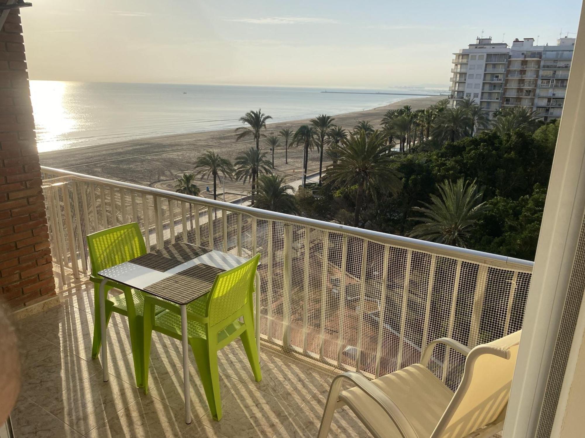 Beachfront And Cozy Apartment Cullera