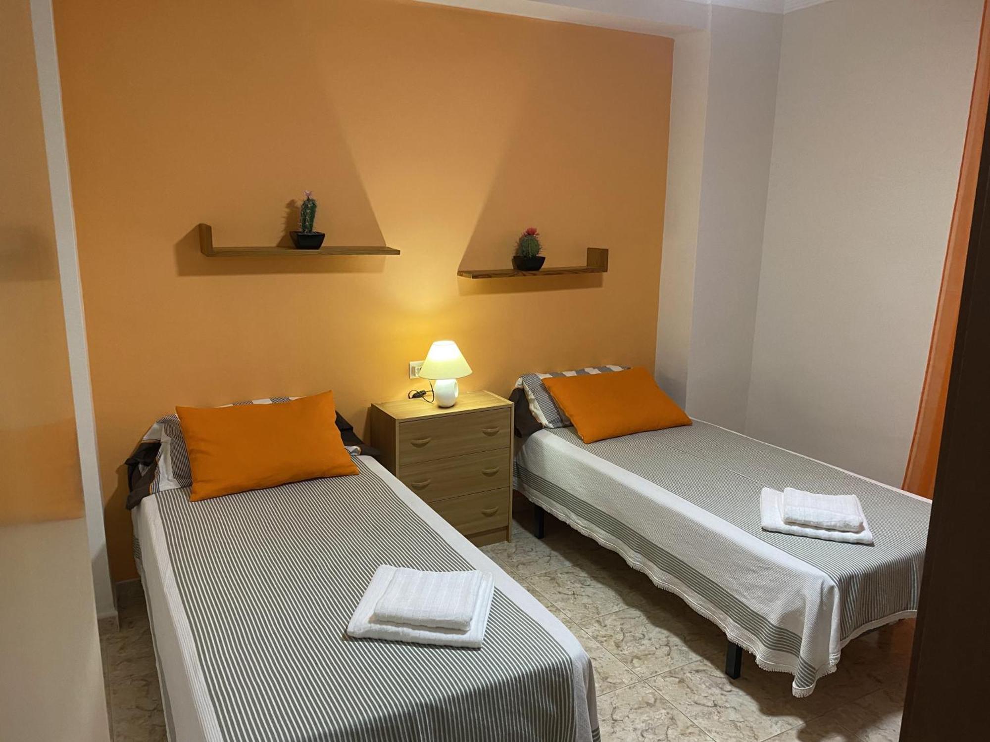 Beachfront And Cozy Cullera